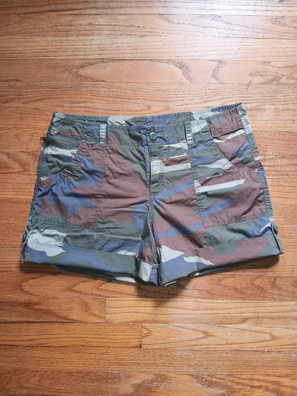London Jean Women's Green Brown Purple Tan Camo Print Cargo Roll Up Shorts 14